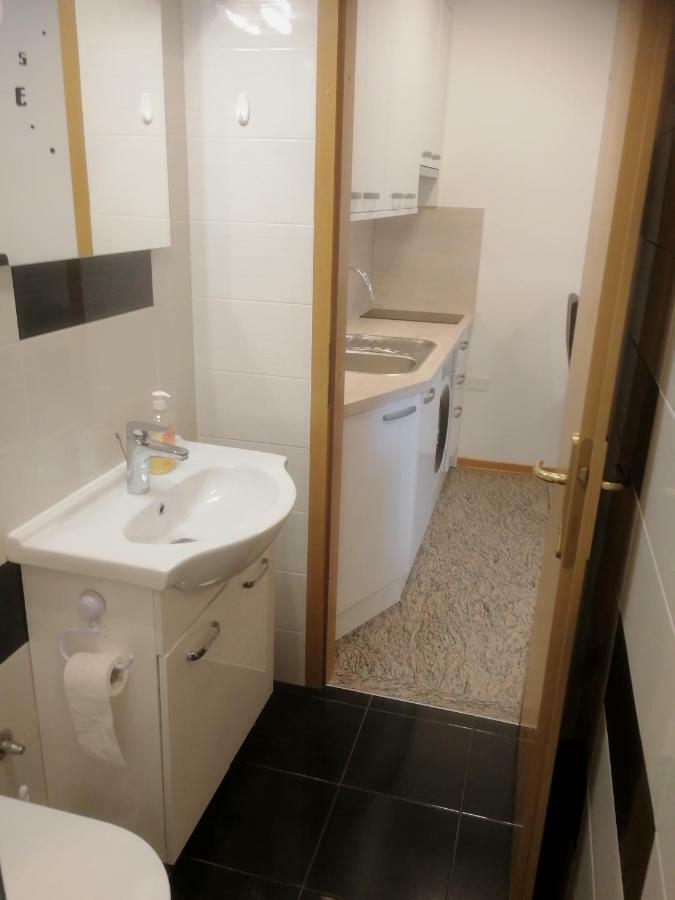Apartma Rok 安卡兰 外观 照片